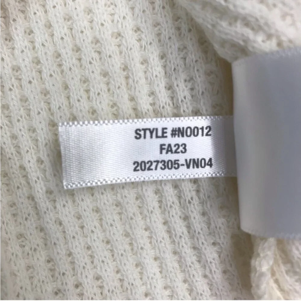 Madewell Brushed Waffle V-Neck Tee - Picture 4 of 6